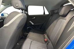 sininen Audi Q2 2019 kuva 10.