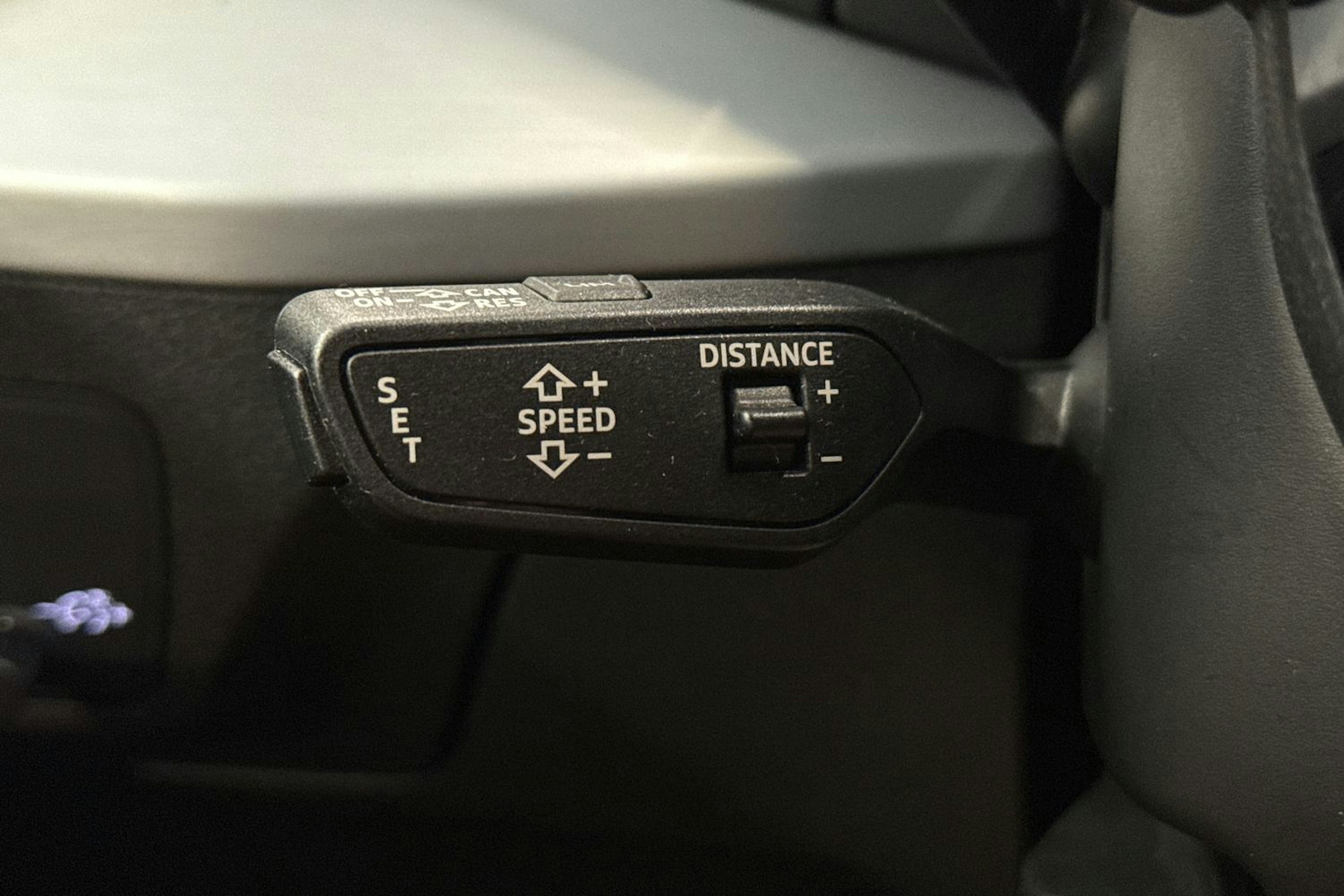 sininen Audi Q2 2019 kuva 16.