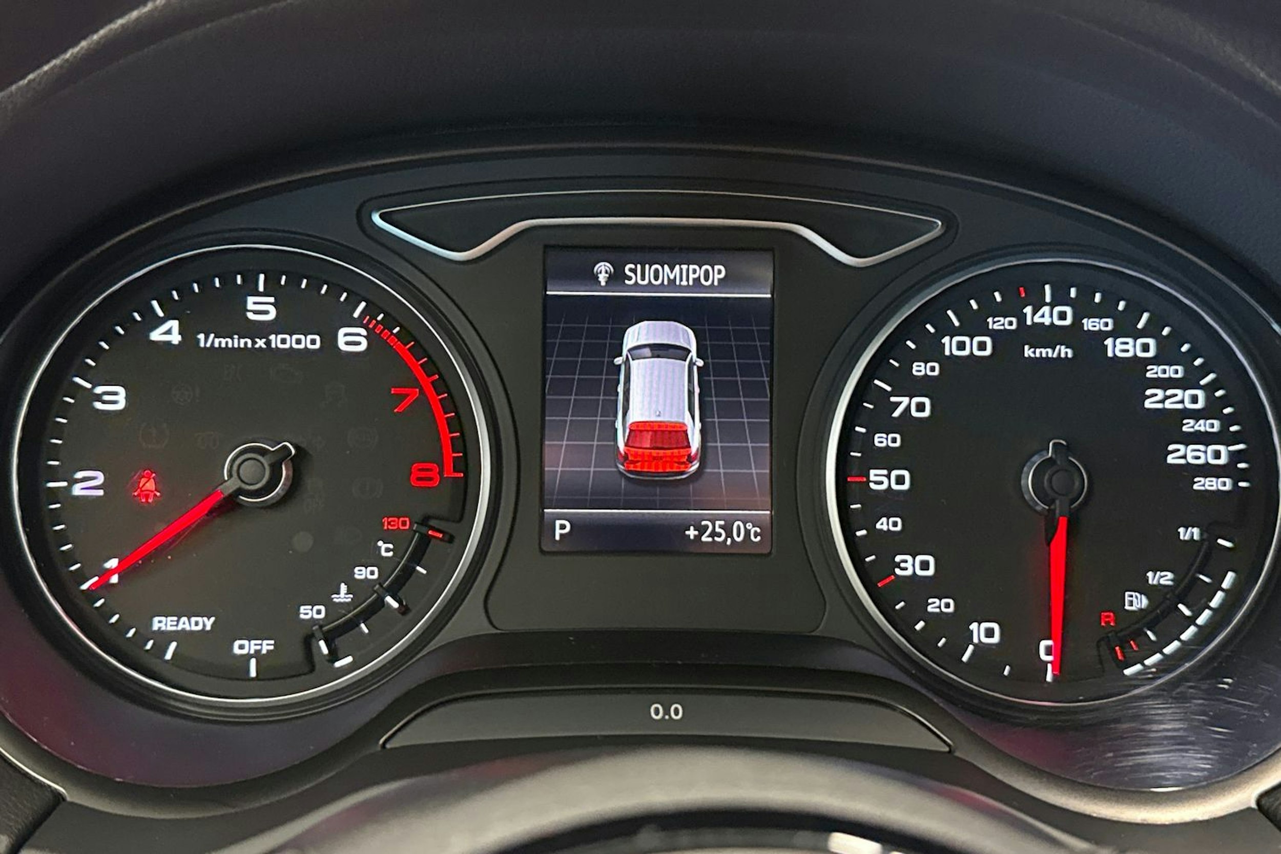 sininen Audi Q2 2019 kuva 18.