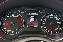 sininen Audi Q2 2019 kuva 18.