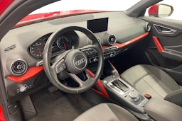 Punainen Audi Q2 2019 kuva 7.