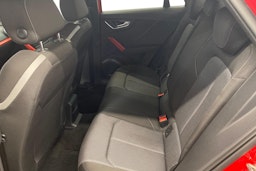 Punainen Audi Q2 2019 kuva 10.
