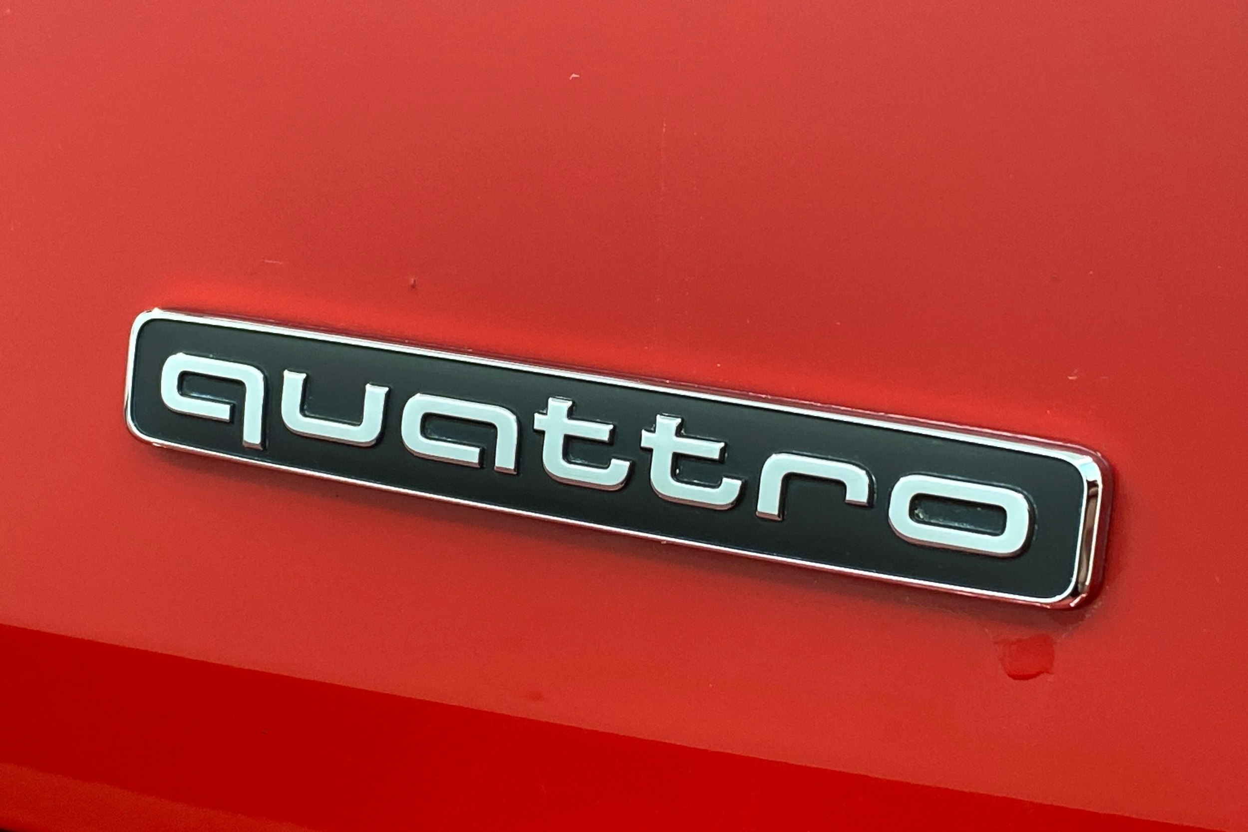 Punainen Audi Q2 2019 kuva 21.