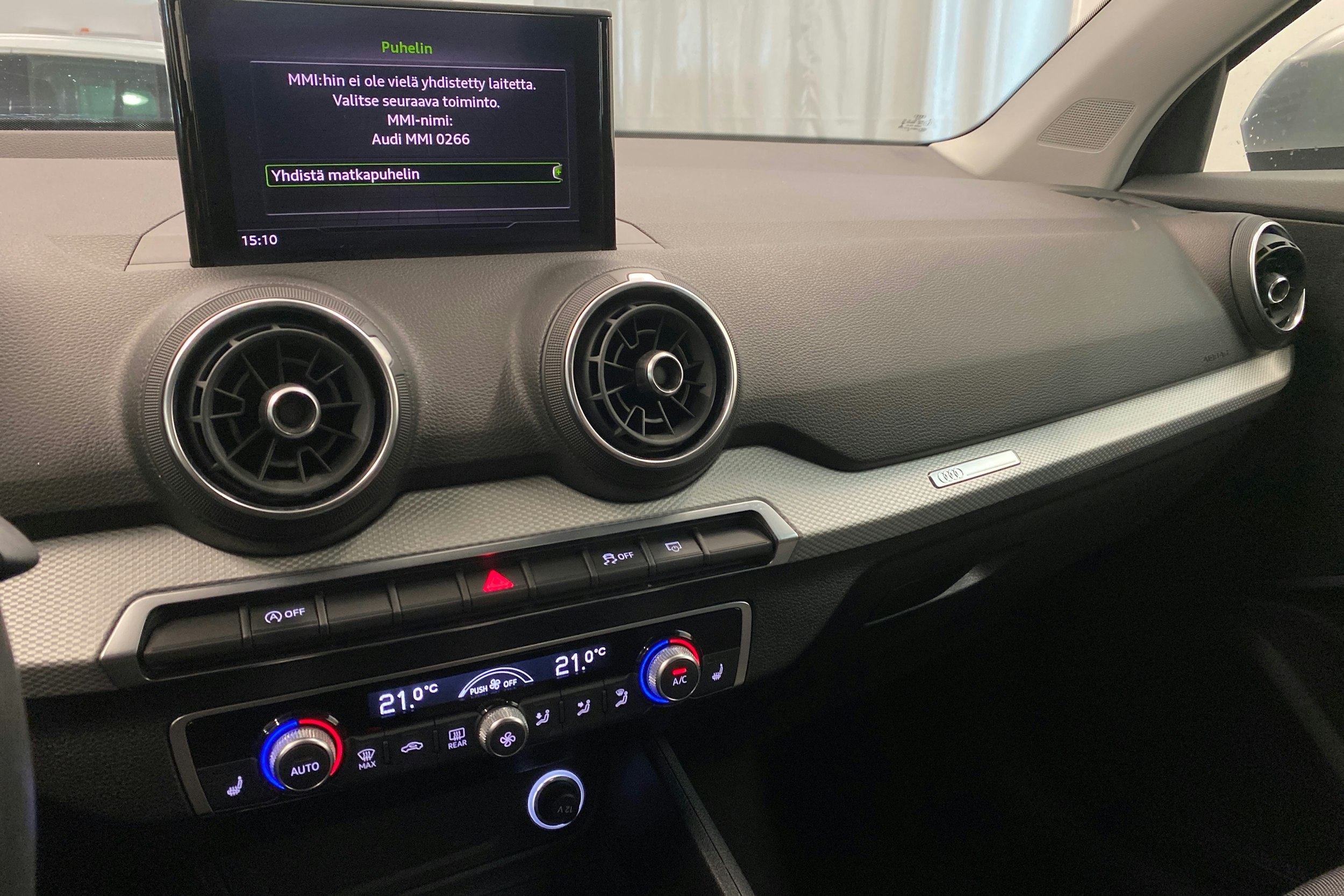 hopea Audi Q2 2019 kuva 22.