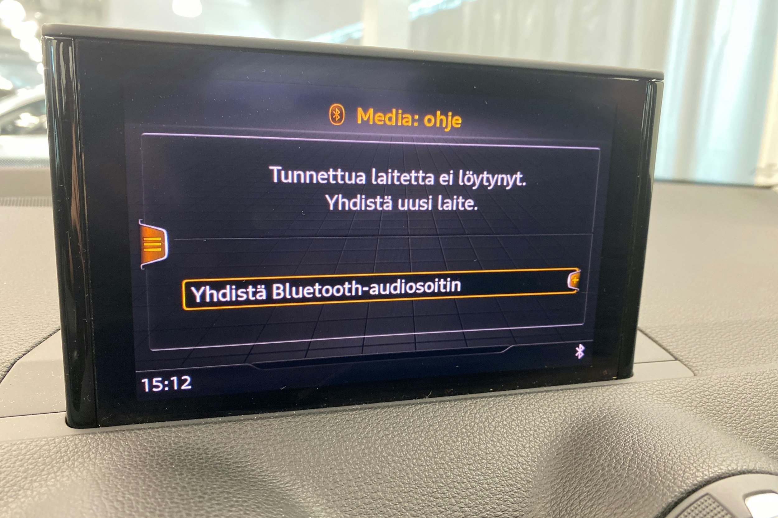 hopea Audi Q2 2019 kuva 26.
