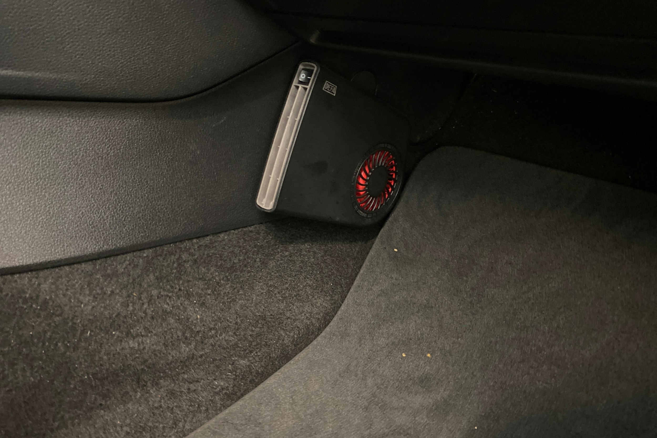 hopea Audi Q2 2019 kuva 33.