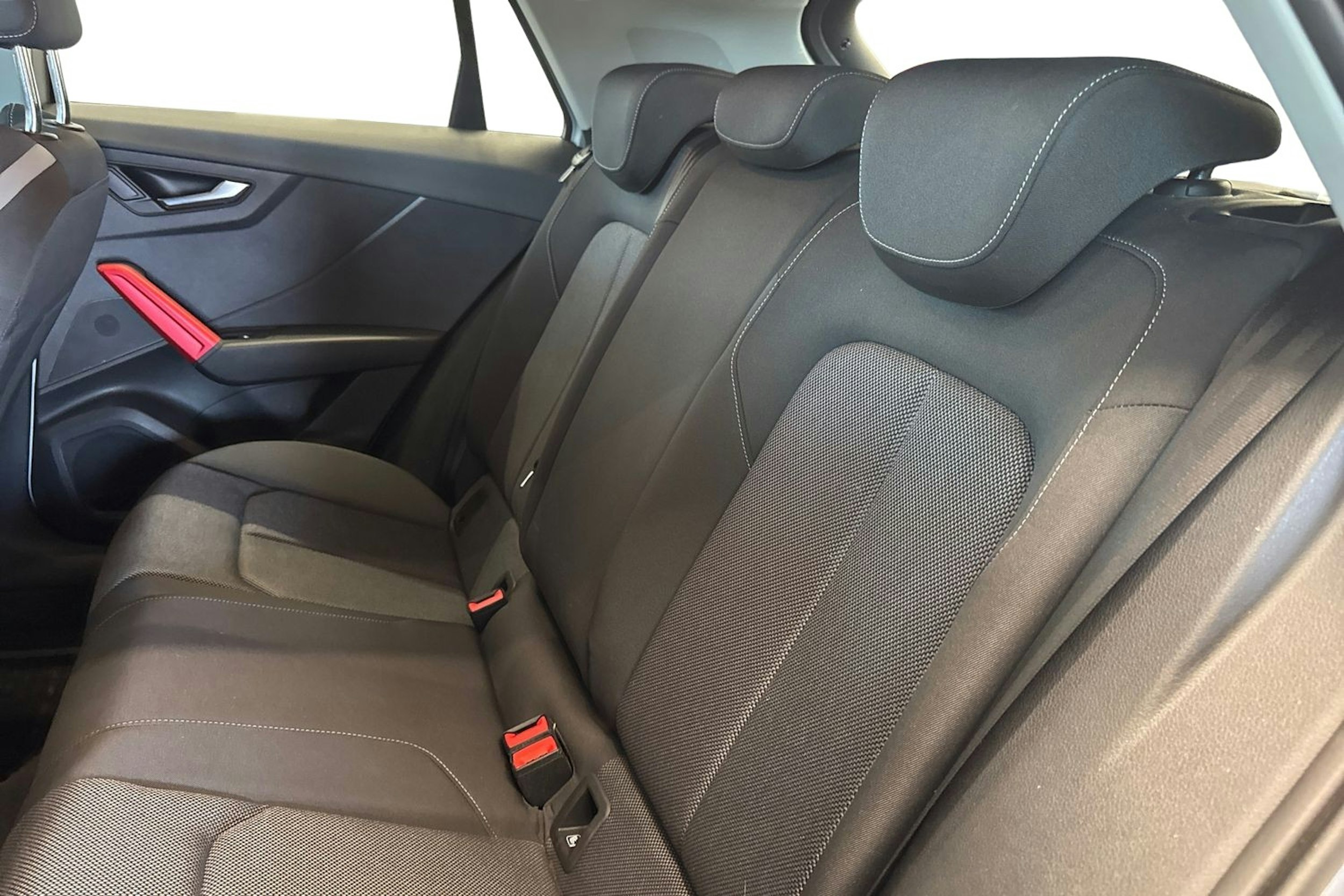 hopea Audi Q2 2019 kuva 10.