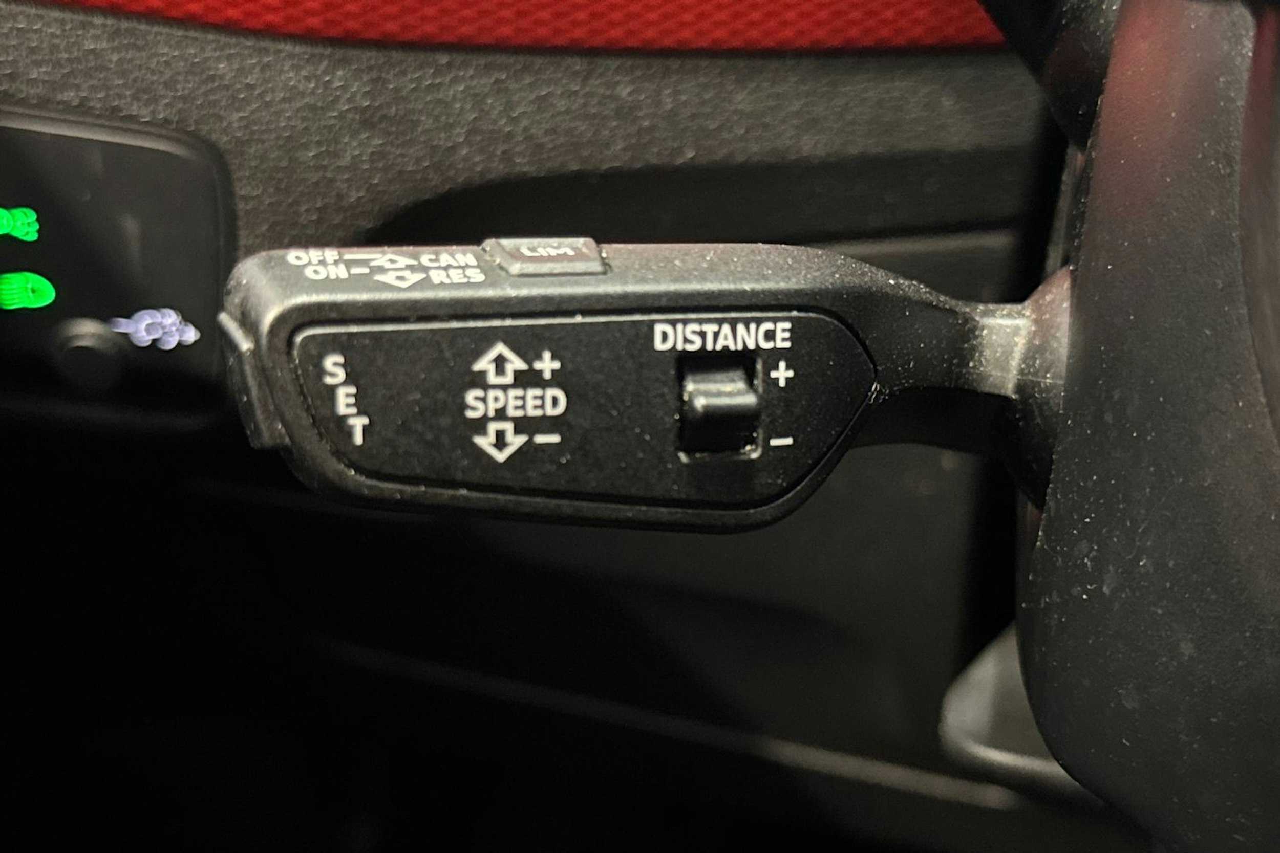 hopea Audi Q2 2019 kuva 19.
