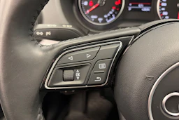 met. harmaa Audi Q2 2019 kuva 14.