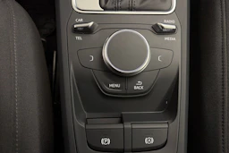 met. harmaa Audi Q2 2019 kuva 22.
