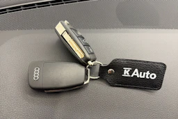 met. harmaa Audi Q2 2019 kuva 25.