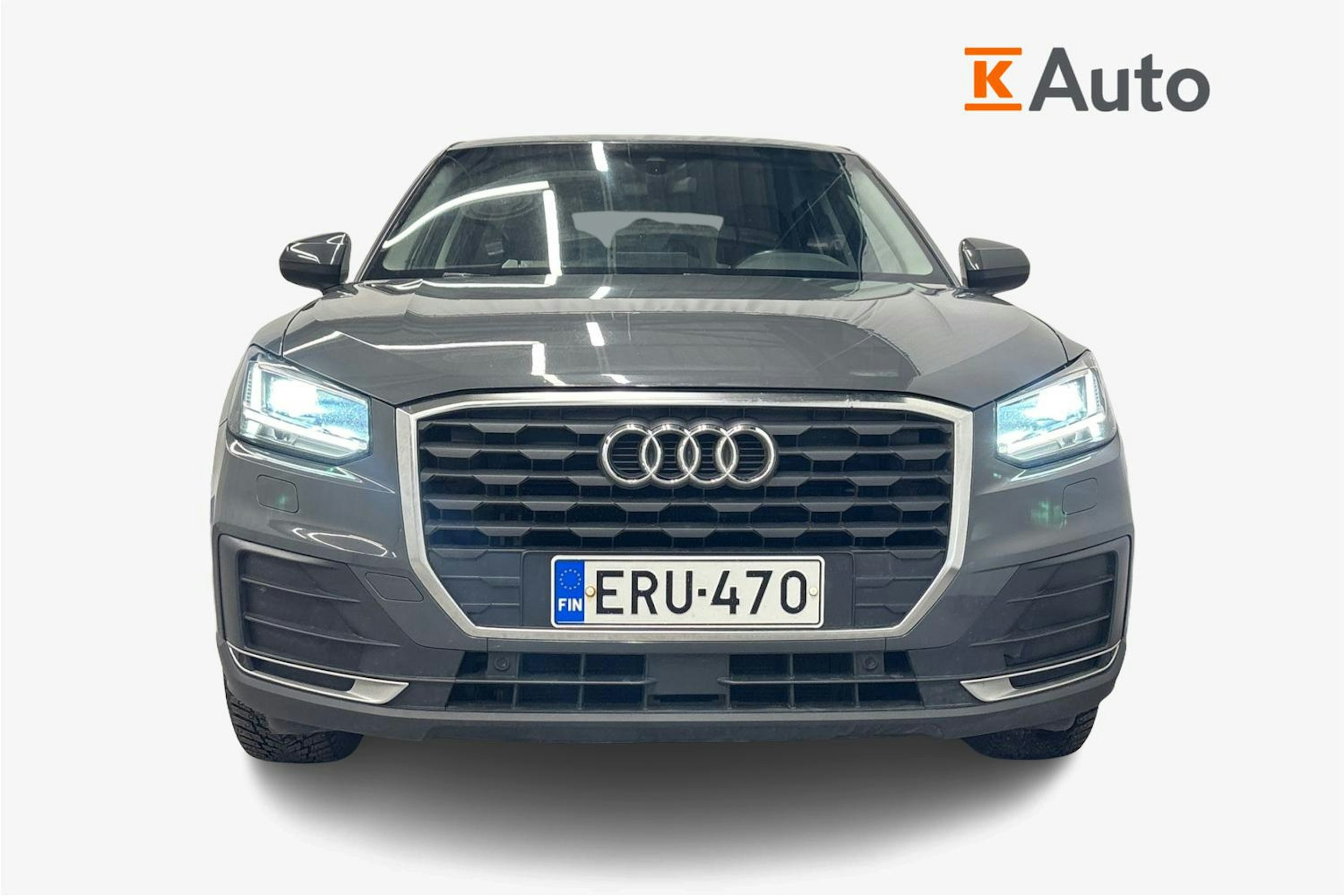 harmaa Audi Q2 2020 kuva 5.