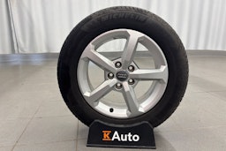 harmaa Audi Q2 2020 kuva 13.