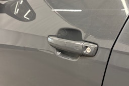 harmaa Audi Q2 2020 kuva 18.