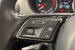 harmaa Audi Q2 2020 kuva 22.