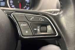 harmaa Audi Q2 2020 kuva 23.