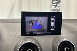 harmaa Audi Q2 2020 kuva 26.