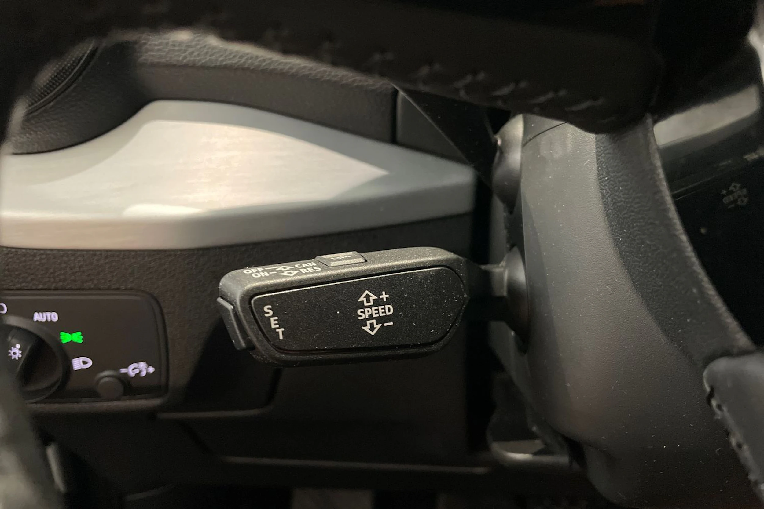musta Audi Q2 2020 kuva 14.