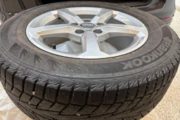 harmaa Audi Q2 2020 kuva 15.