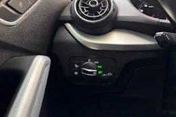harmaa Audi Q2 2020 kuva 18.