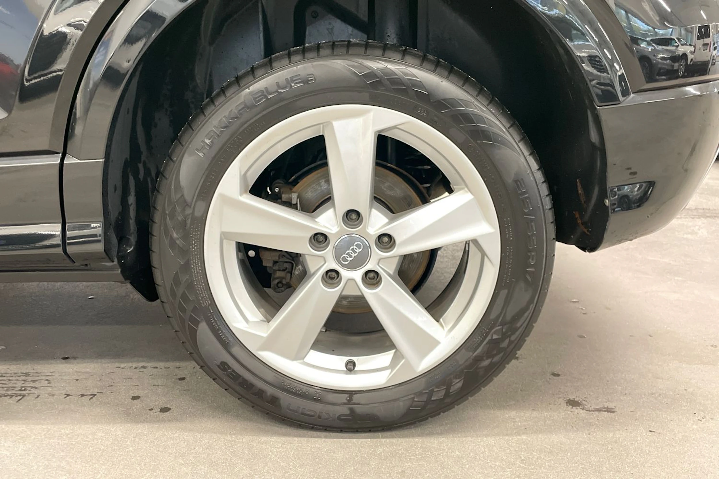 Musta Audi Q2 2020 kuva 10.