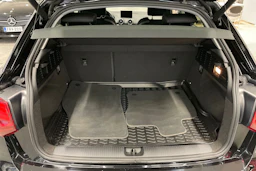 Musta Audi Q2 2020 kuva 11.
