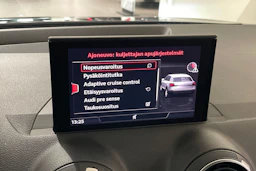 Musta Audi Q2 2020 kuva 20.