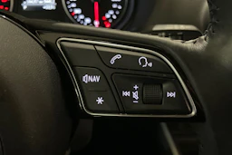 Musta Audi Q2 2020 kuva 21.
