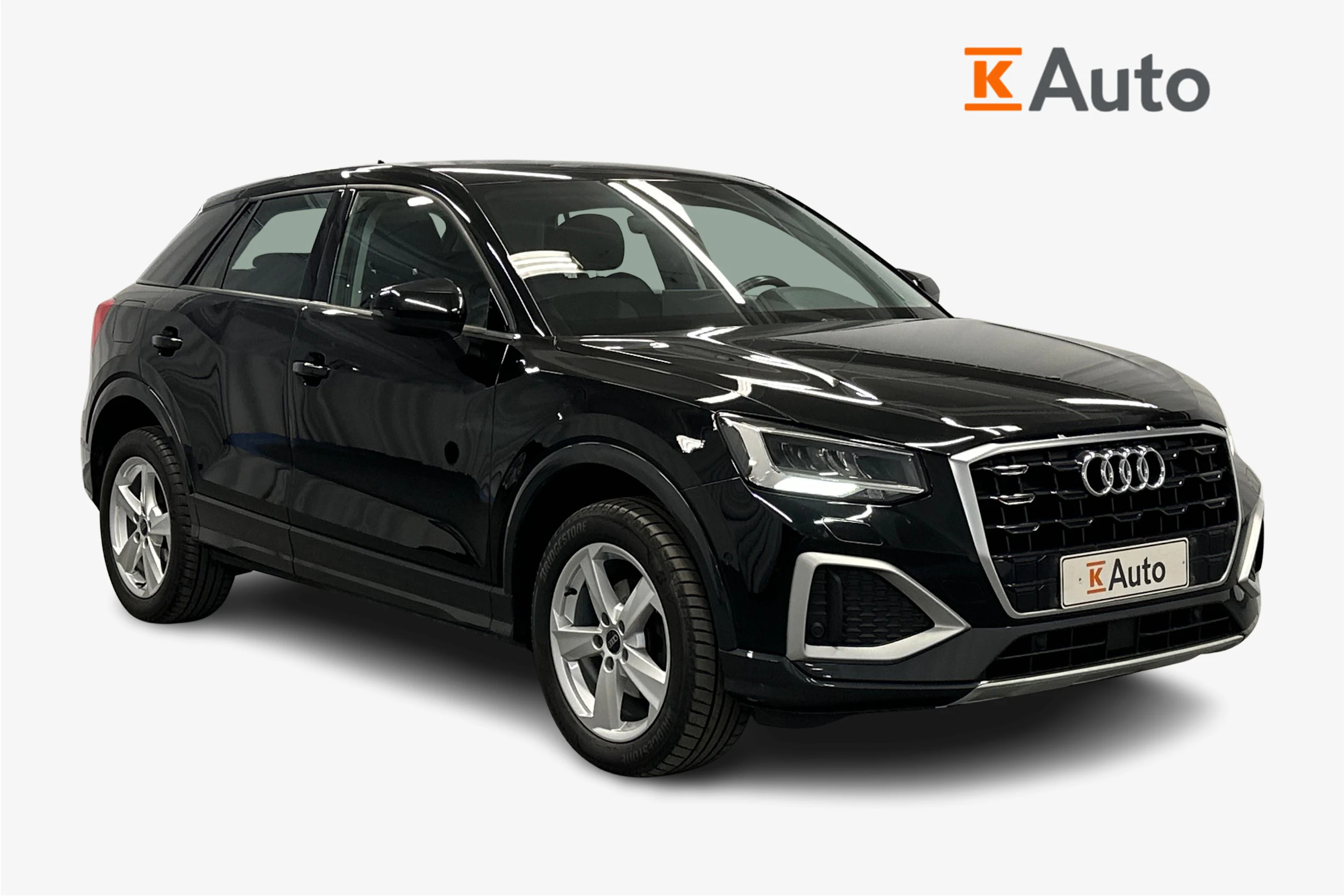 musta Audi Q2 2021 kuva 1.