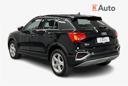musta Audi Q2 2021 kuva 3.