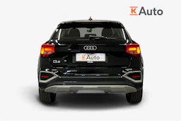 musta Audi Q2 2021 kuva 4.