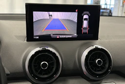 musta Audi Q2 2021 kuva 26.