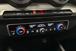 musta Audi Q2 2021 kuva 28.