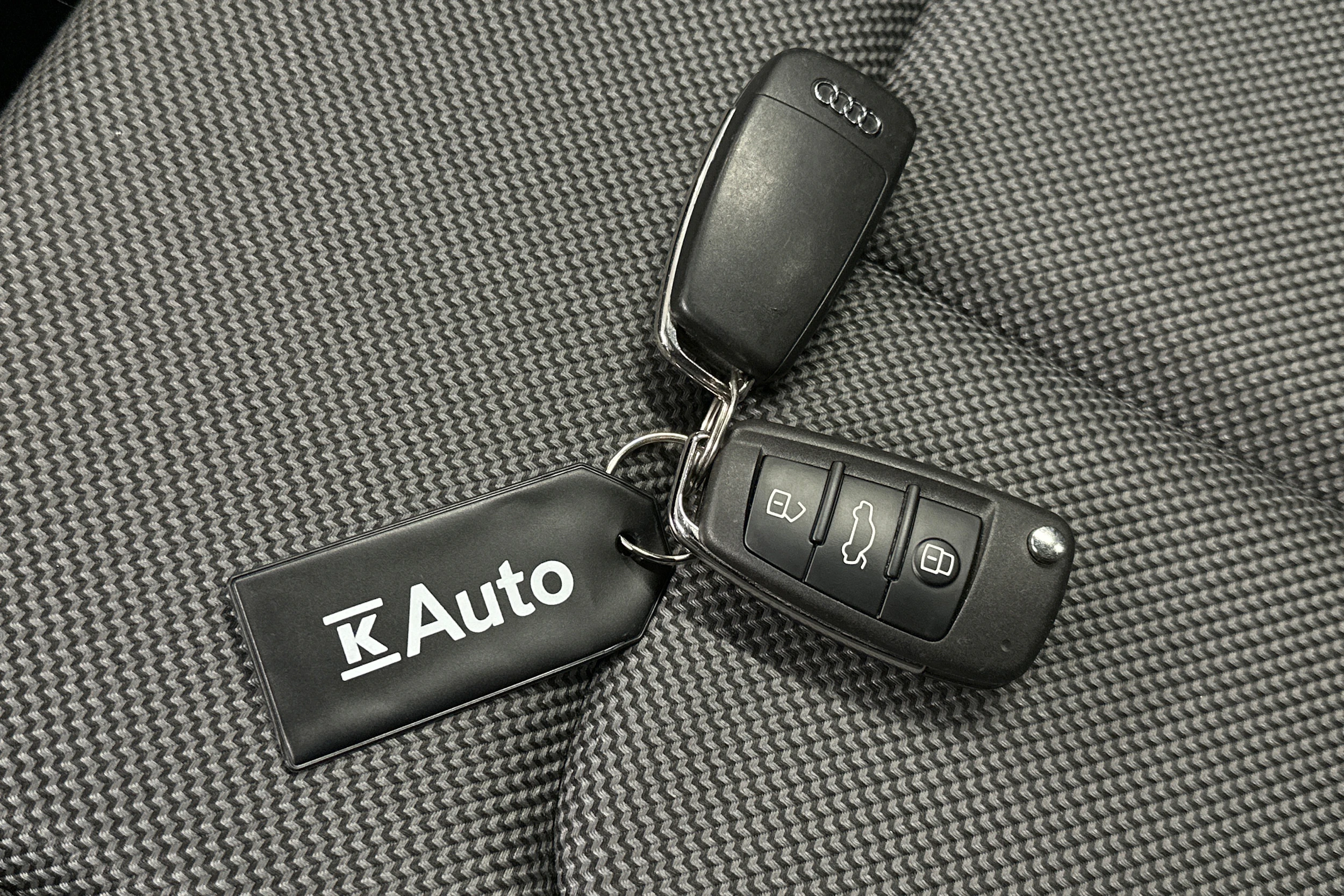 musta Audi Q2 2021 kuva 31.