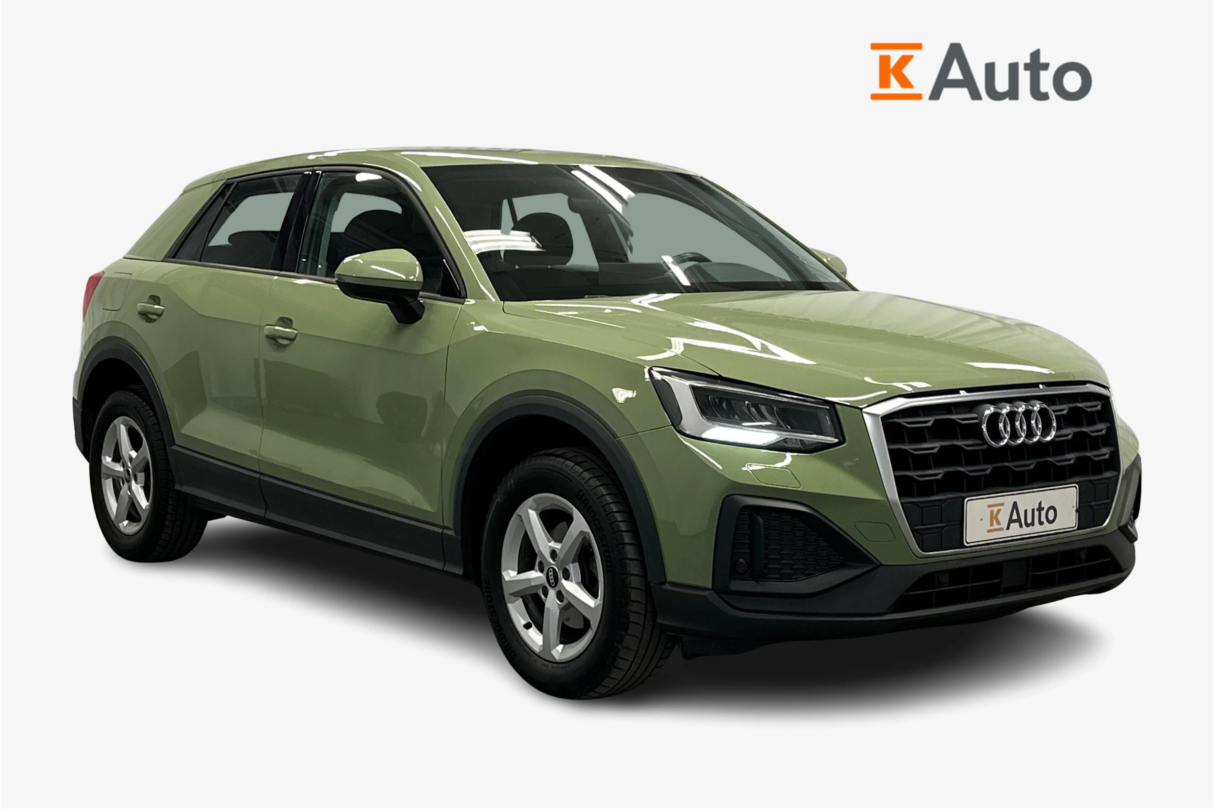 vihreä Audi Q2 2021 kuva 1.
