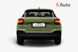 vihreä Audi Q2 2021 kuva 4.