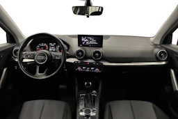 vihreä Audi Q2 2021 kuva 9.