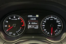 vihreä Audi Q2 2021 kuva 21.