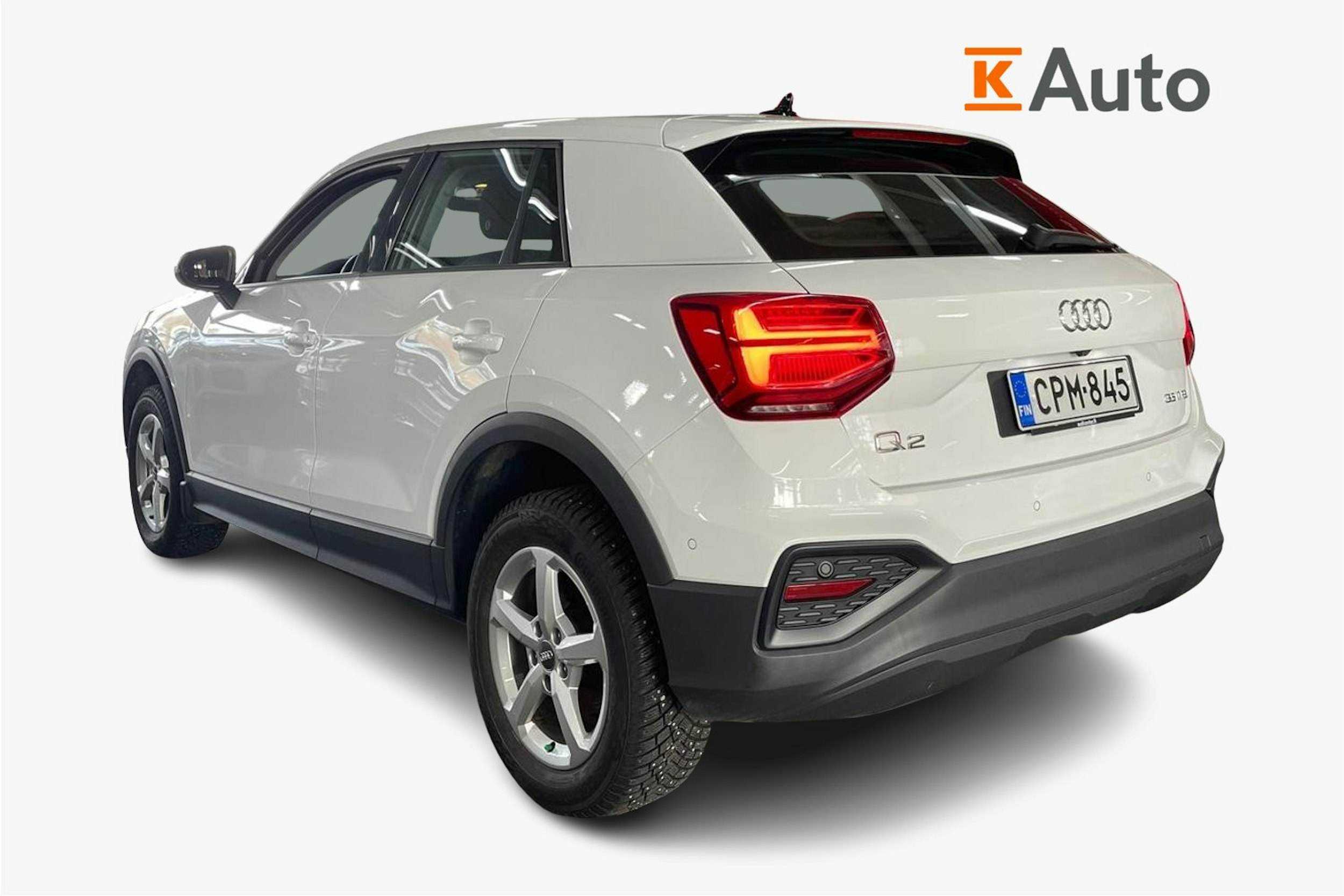 valkoinen Audi Q2 2021 kuva 2.