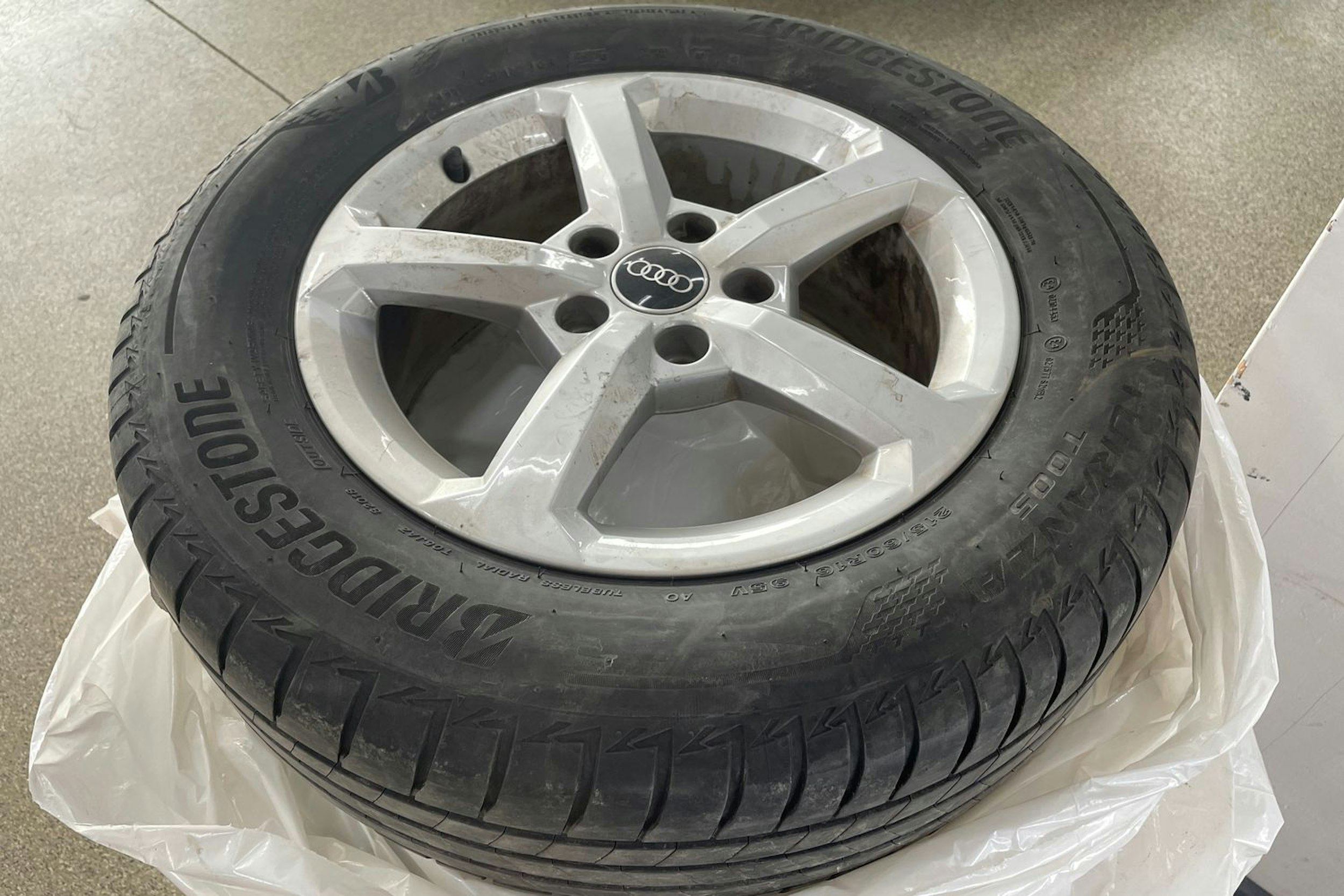 valkoinen Audi Q2 2021 kuva 10.