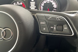 valkoinen Audi Q2 2021 kuva 20.