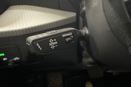 valkoinen Audi Q2 2021 kuva 22.