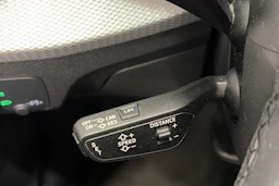 musta Audi Q2 2021 kuva 19.