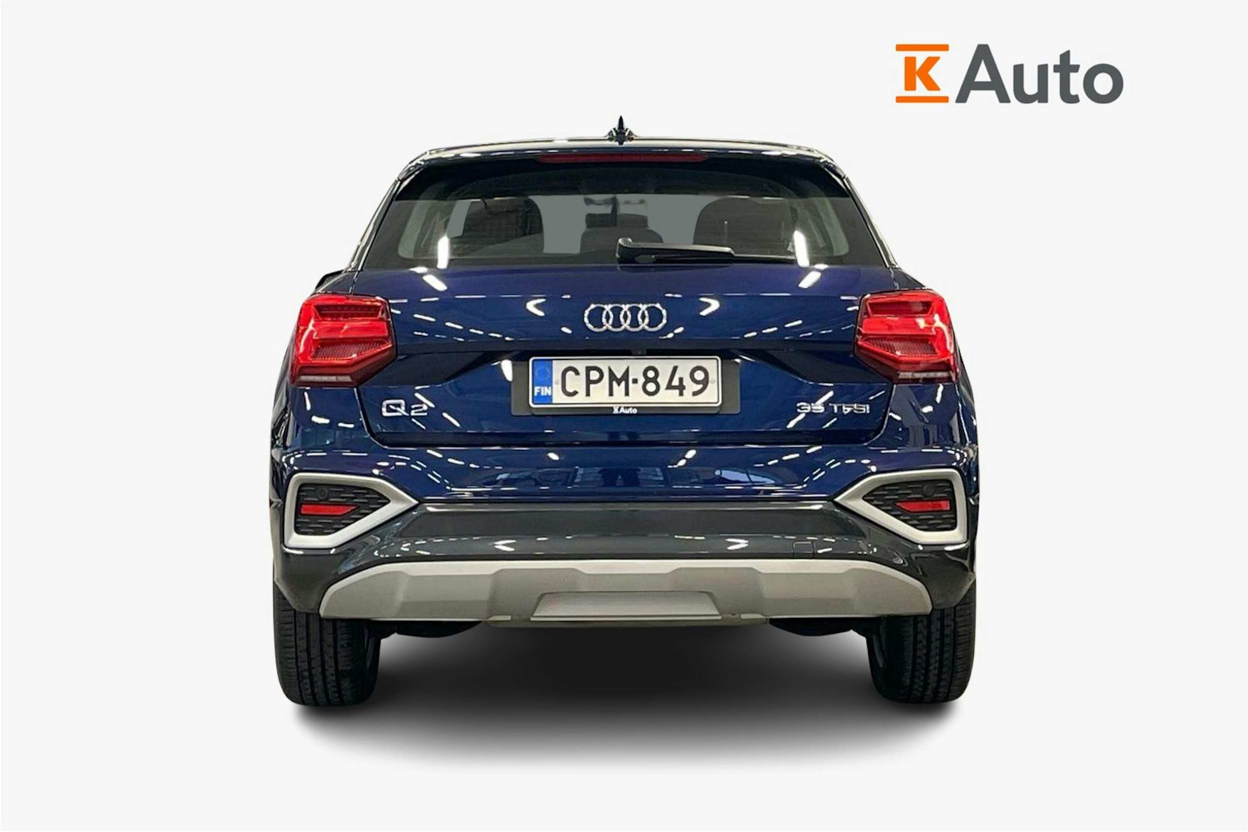 met. sininen Audi Q2 2021 kuva 3.