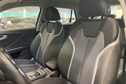 met. sininen Audi Q2 2021 kuva 21.