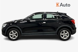 musta Audi Q2 2021 kuva 6.