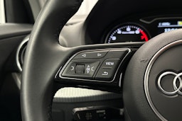 musta Audi Q2 2021 kuva 18.