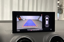 musta Audi Q2 2021 kuva 23.