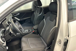 valkoinen Audi Q2 2021 kuva 14.