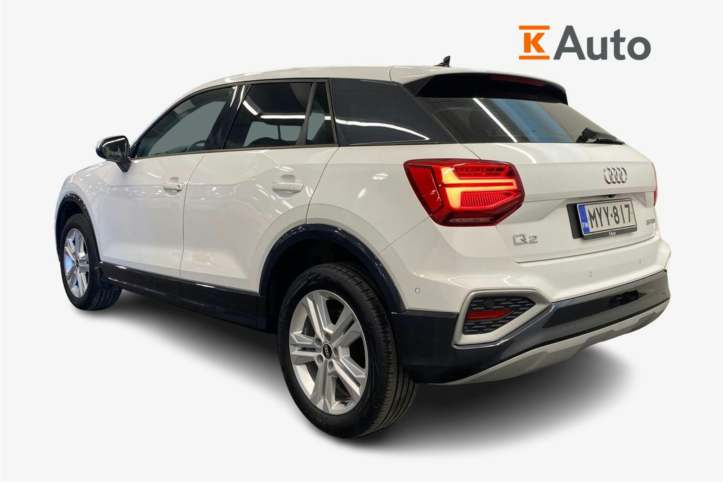 valkoinen Audi Q2 2021 kuva 2.